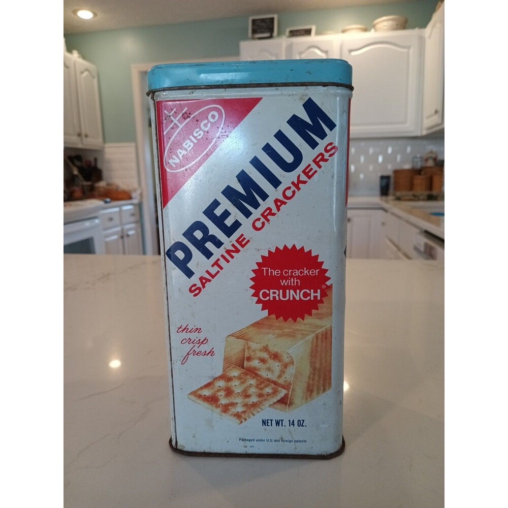 Vintage 1969 Nabisco Premium Saltine Cracker Tin 14 Oz.
